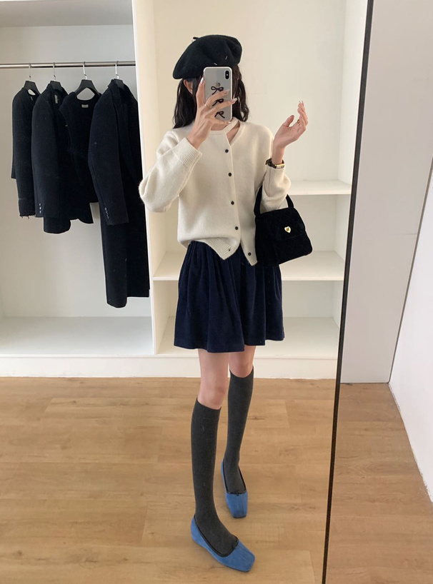 スリットネックニットトップス