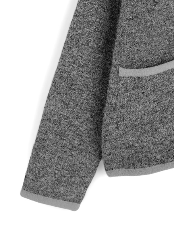 ゴールドボタンニットカーディガン