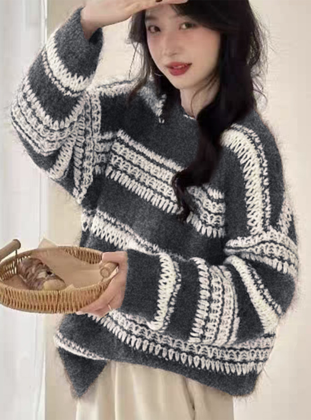 ボーダー柄ニットトップス