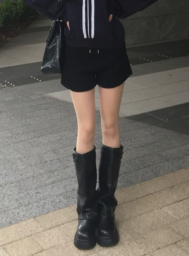 ハイウエストリブニットショートパンツ