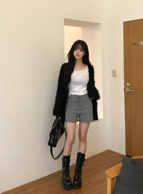 ハイウエストリブニットショートパンツ