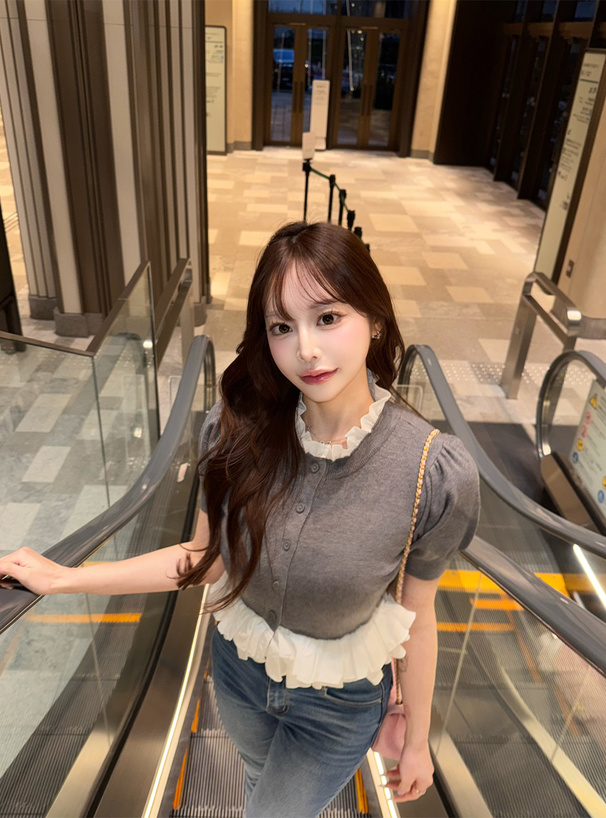 フリルドッキングニットカーディガン