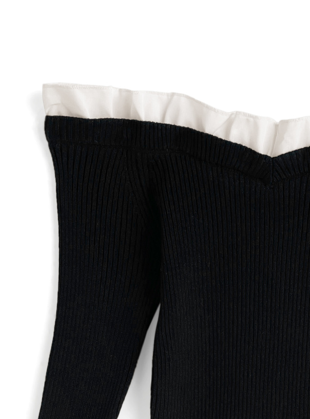 フリルオフショルダーニットトップス