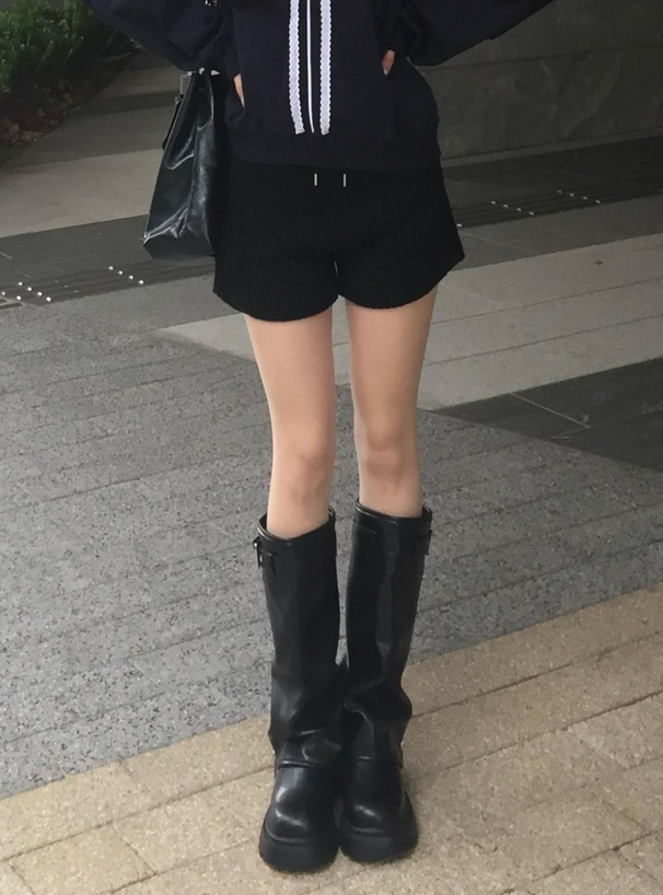 ハイウエストリブニットショートパンツ
