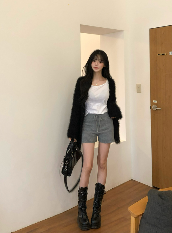 ハイウエストリブニットショートパンツ