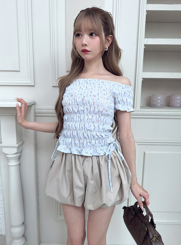 2Way小花柄シャーリングフリルブラウス