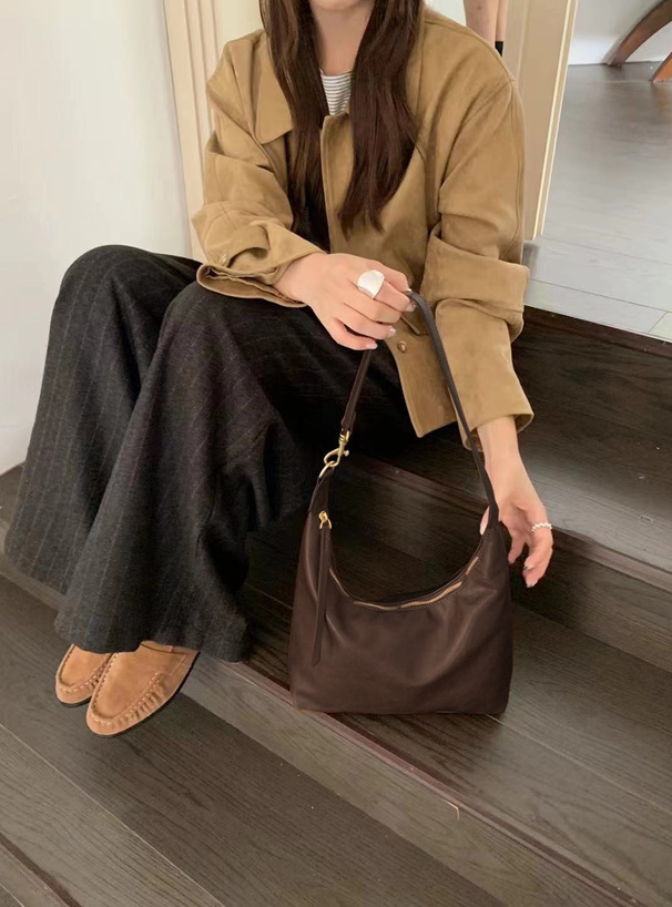 レザーワンハンドルバッグ