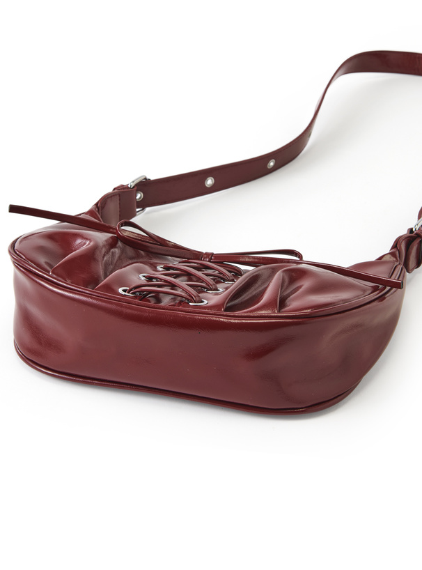 レースアップエナメルショルダーバッグ