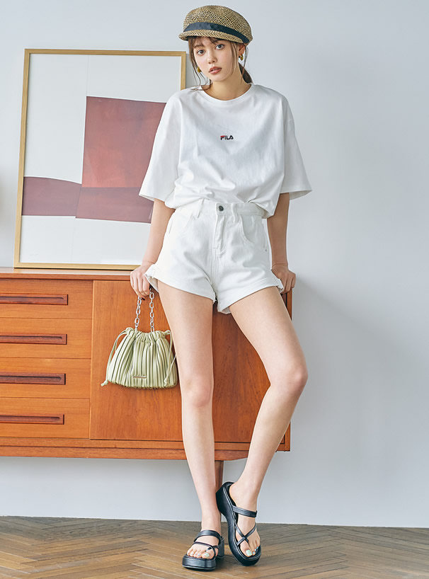 FILA刺繍クルーネックTシャツ