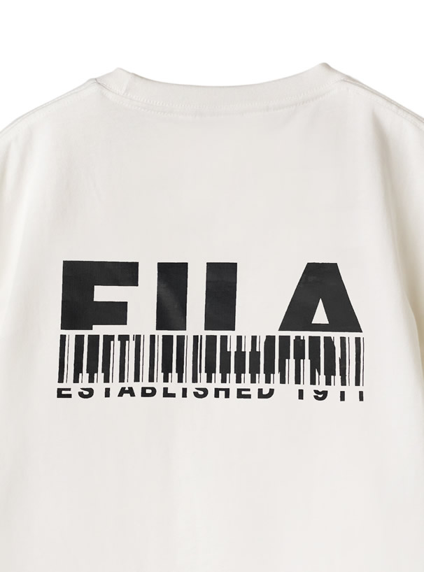 BTS着用モデル ノベルティ付FILAロゴTシャツ