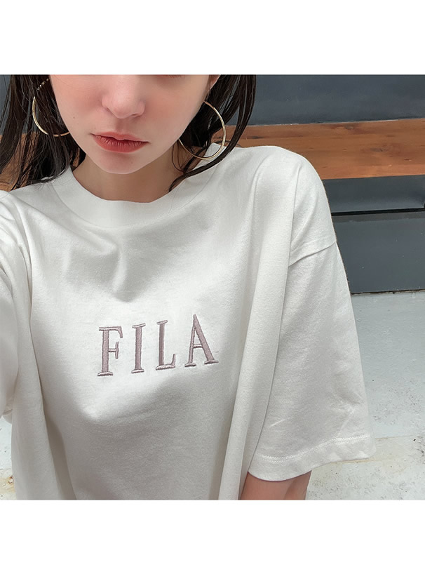 FILAロゴ刺繍サイドスリットTシャツ