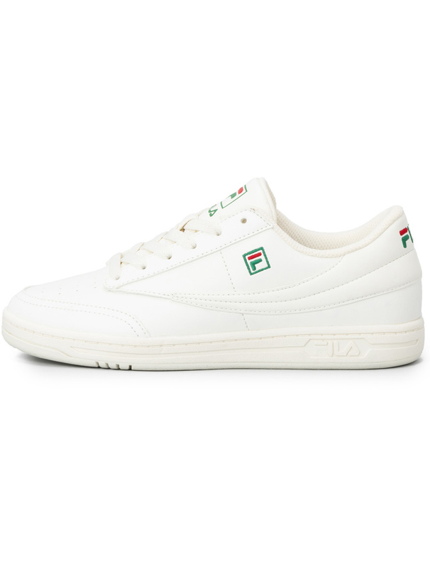 Aぇ! group着用 FILA　ロゴスニーカー