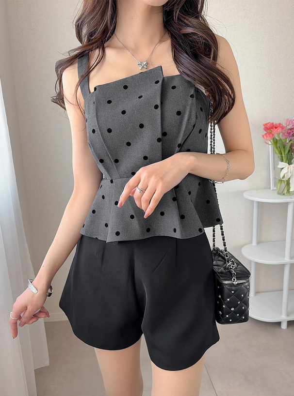 ドット柄タックビスチェ