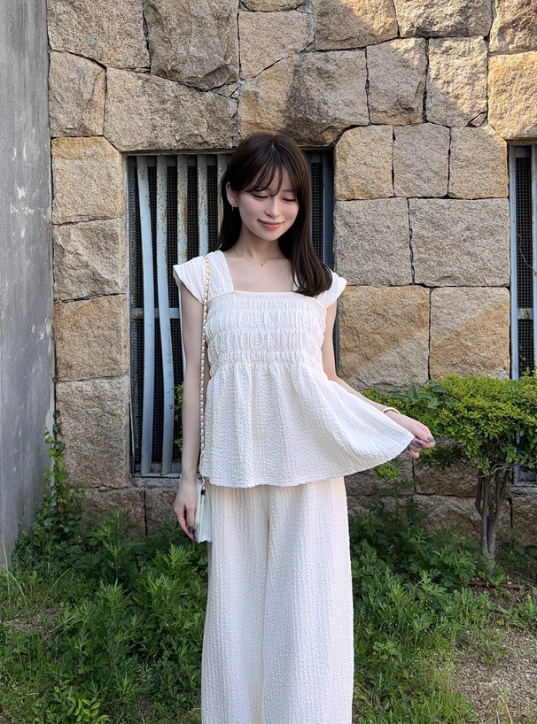 シャーリングノースリーブトップス×ワイドパンツセットアップ