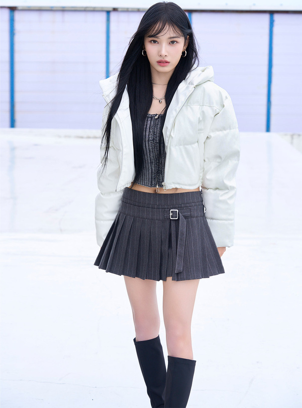 ILLIT アイリット BEB インパン裏地付きストライプ柄プリーツスカート