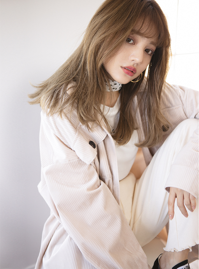 今田美桜 ダルメシアンプリントスカーフ