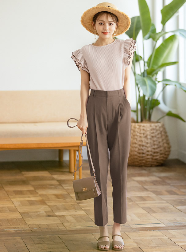 センタープレステーパードパンツ
