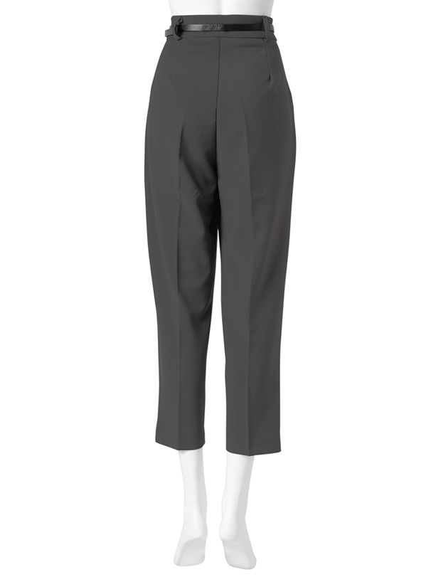ベルト付きテーパードパンツ