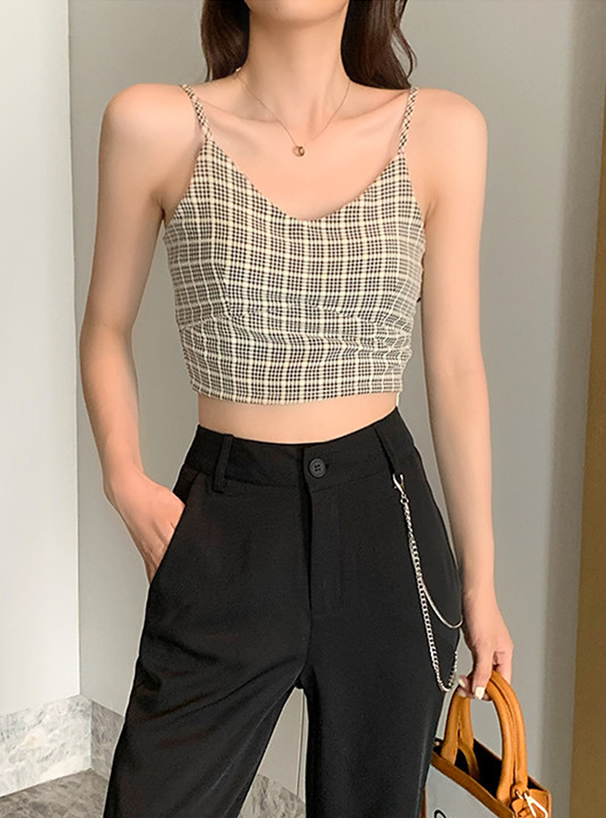 バックシャーリングショート丈キャミソール