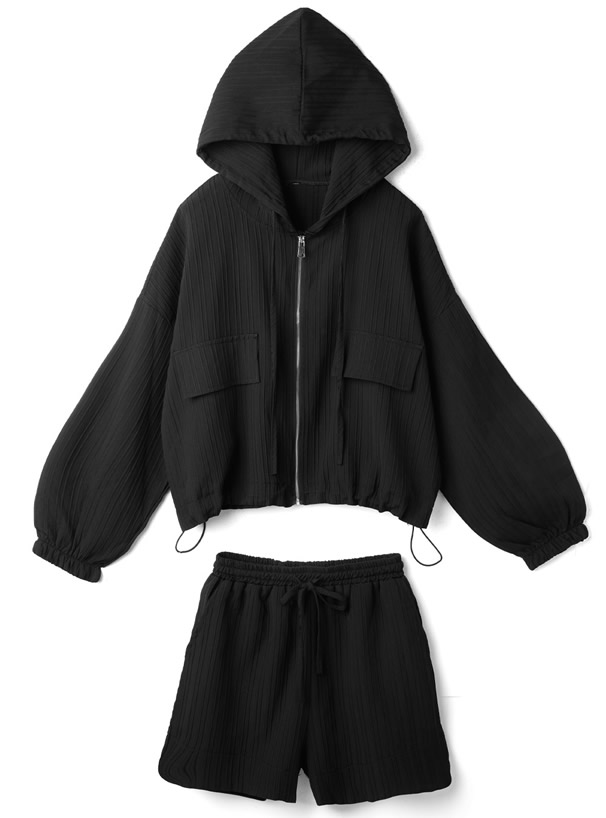 フードパーカーXショートパンツセットアップ