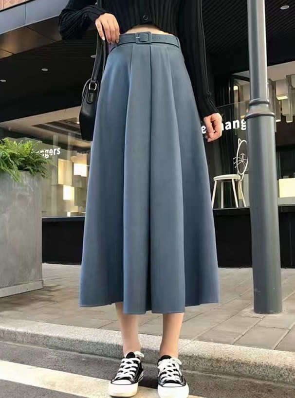 ベルト付きフレアスカート