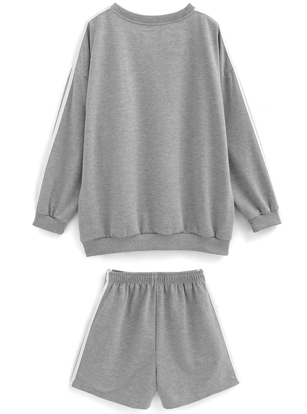 ロゴトップス×ショートパンツスウェットセットアップ