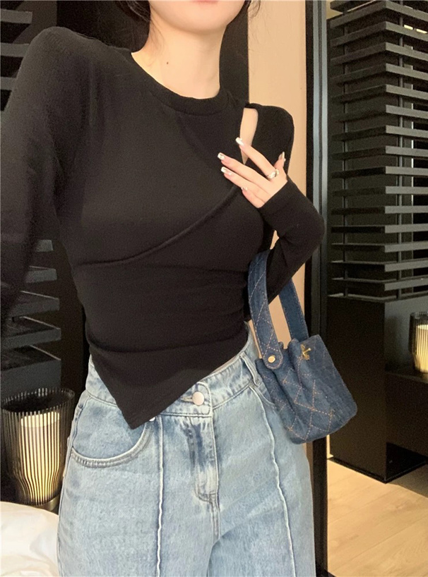 アシンメトリーショルダーカットトップス