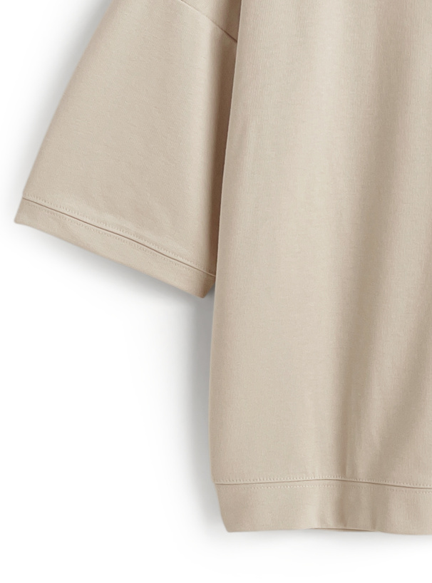 Tシャツ×ショートパンツセットアップ