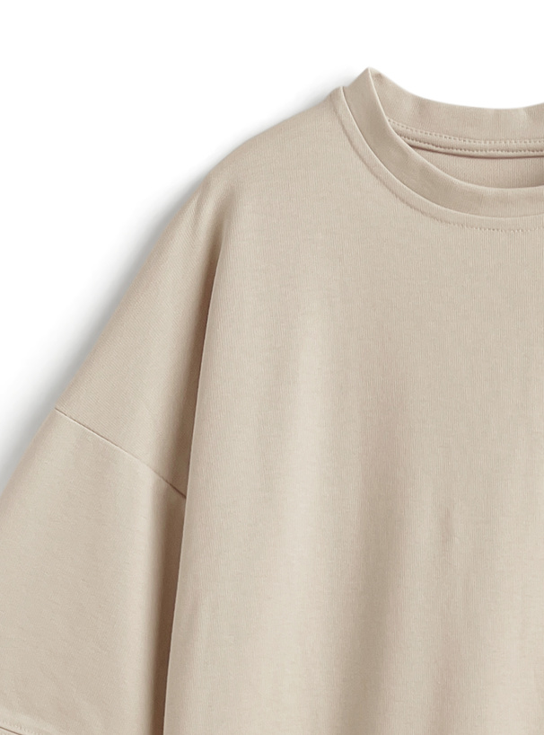 Tシャツ×ショートパンツセットアップ