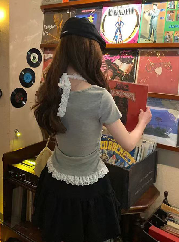 レースホルターネックレイヤード風リブトップス