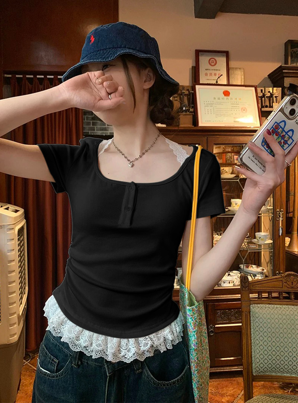 レースホルターネックレイヤード風リブトップス