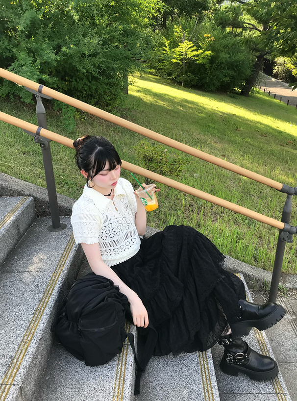 gentil ブラック！ドットのレースフリル付き黒フレアスカート Ｍサイズ gentil ブラック！ドットのレースフリル付き黒フレアスカート M