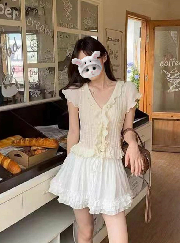 フリルニットカーディガン