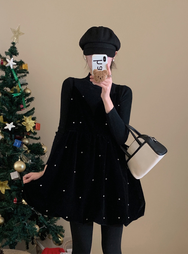 ビジューベロアキャミソールミニワンピース×ボトルネックトップスセットアップ