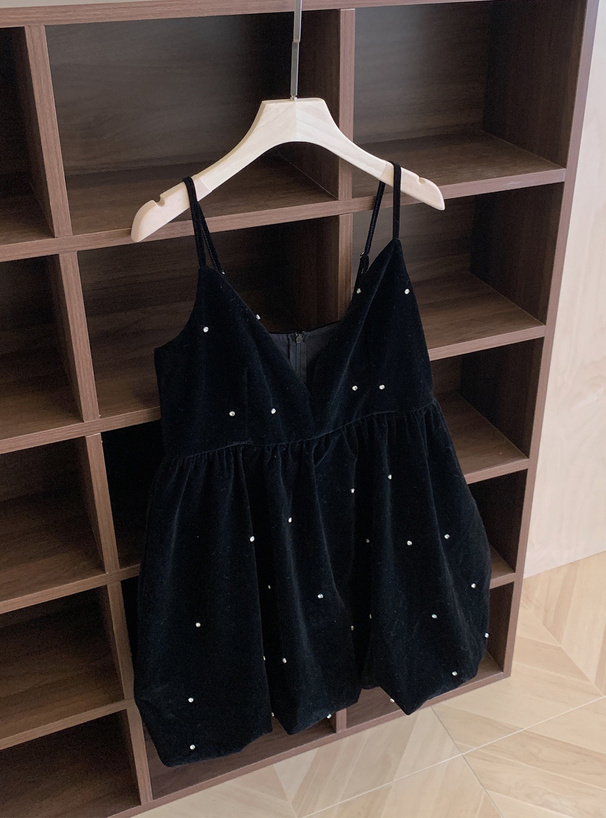 ビジューベロアキャミソールミニワンピース×ボトルネックトップスセットアップ