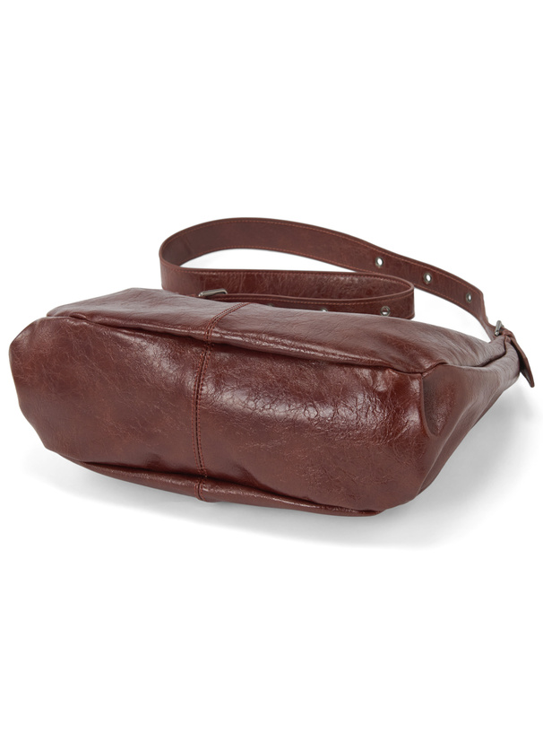 レザーラウンドショルダーバッグ