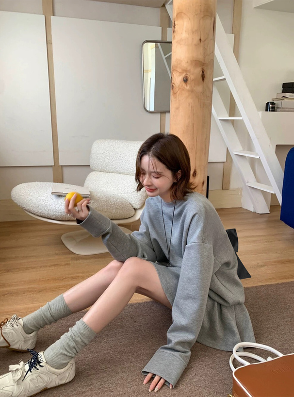 ビッグリボンバックオープントップス×プリーツミニスカートセット