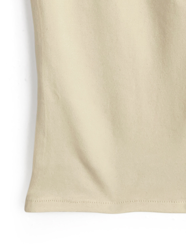 レースフリルレイヤード風タンクトップ