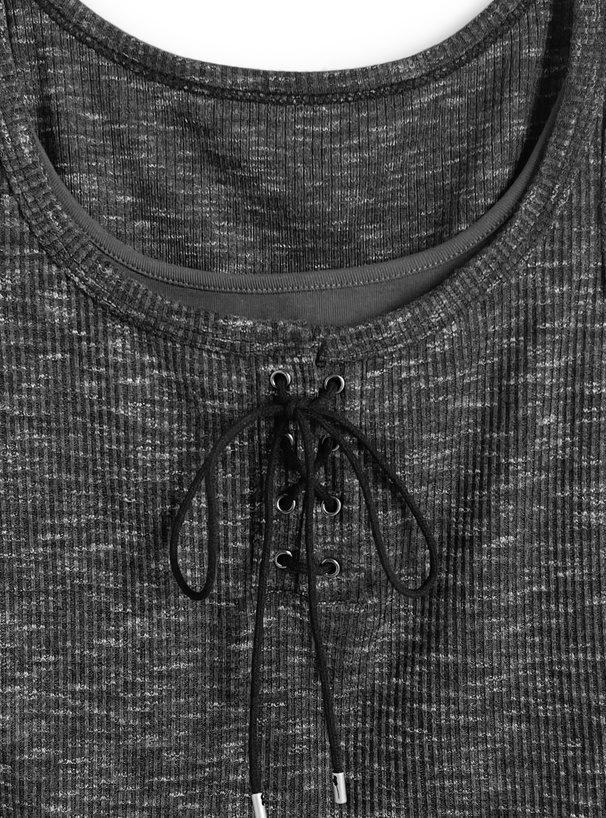 レイヤード風レースアップタンクトップ