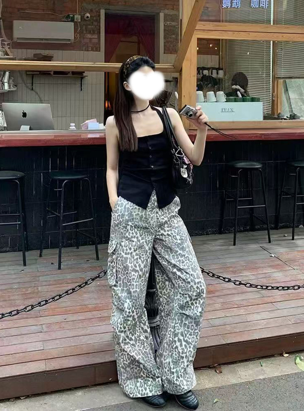 タイ付きホルターネックタンクトップ