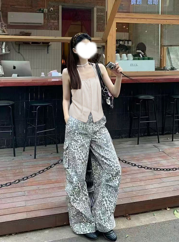 タイ付きホルターネックタンクトップ