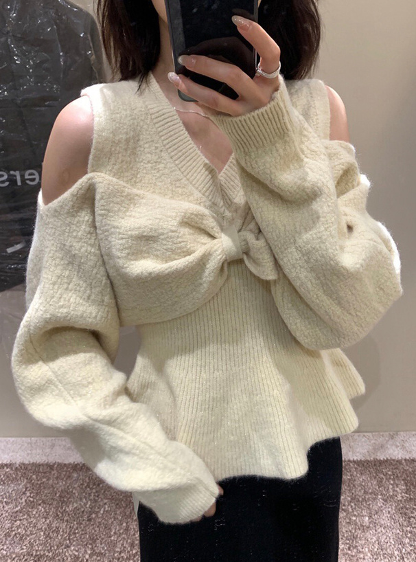 オープンショルダーリボンペプラムラメニットトップス