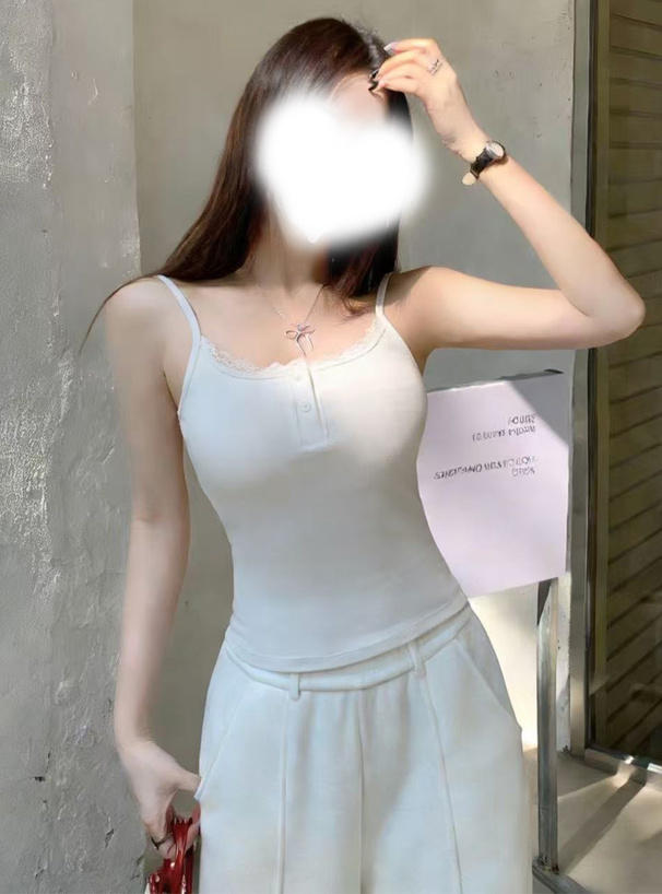 カップ付きレースキャミソール