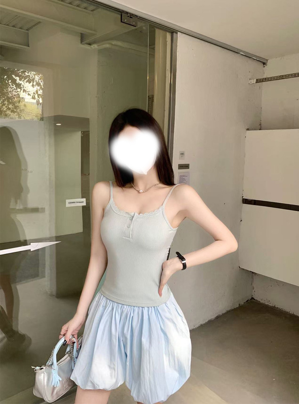 カップ付きレースキャミソール