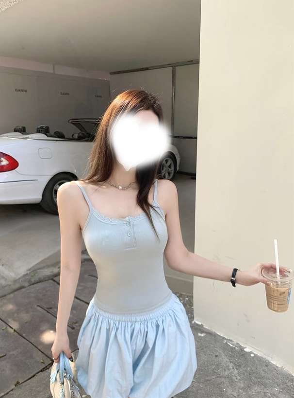 カップ付きレースキャミソール