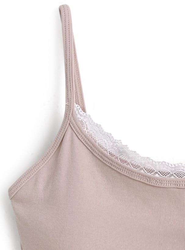 カップ付きレースキャミソール