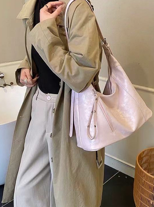 レザージップショルダーバッグ