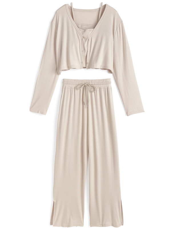 カップ付きキャミソール×ショート丈カーディガン×パンツセットアップ