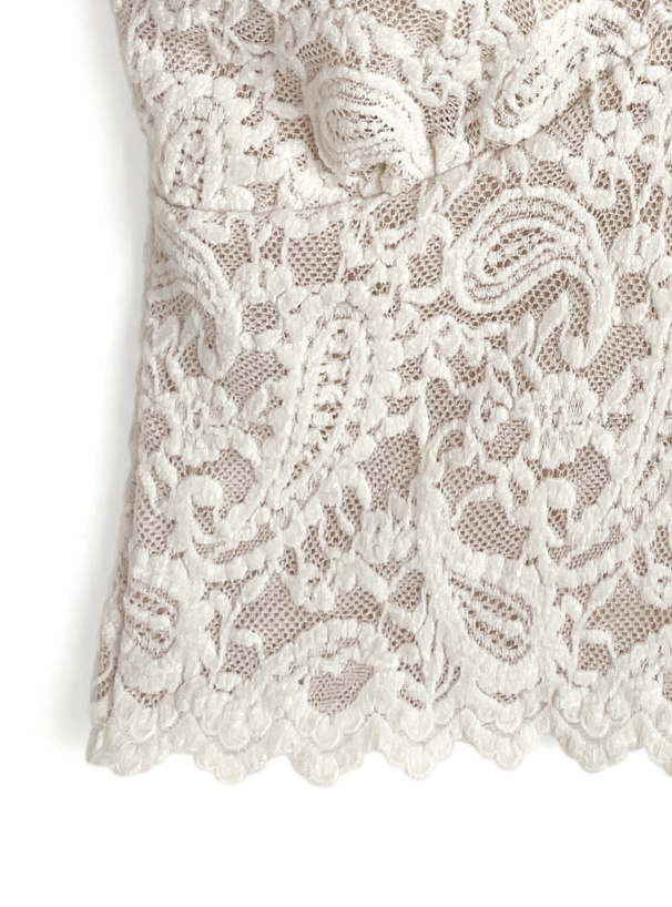 カップ付きレースキャミソール