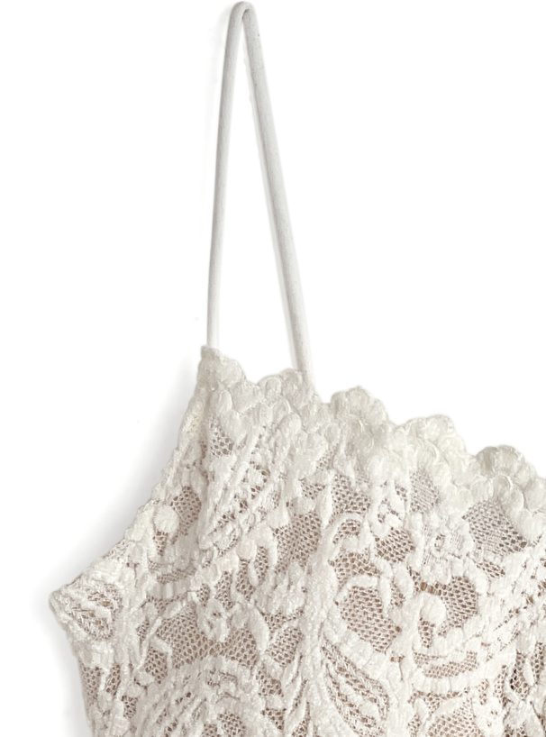 カップ付きレースキャミソール